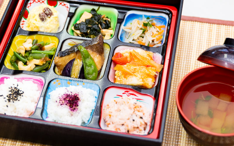 給食